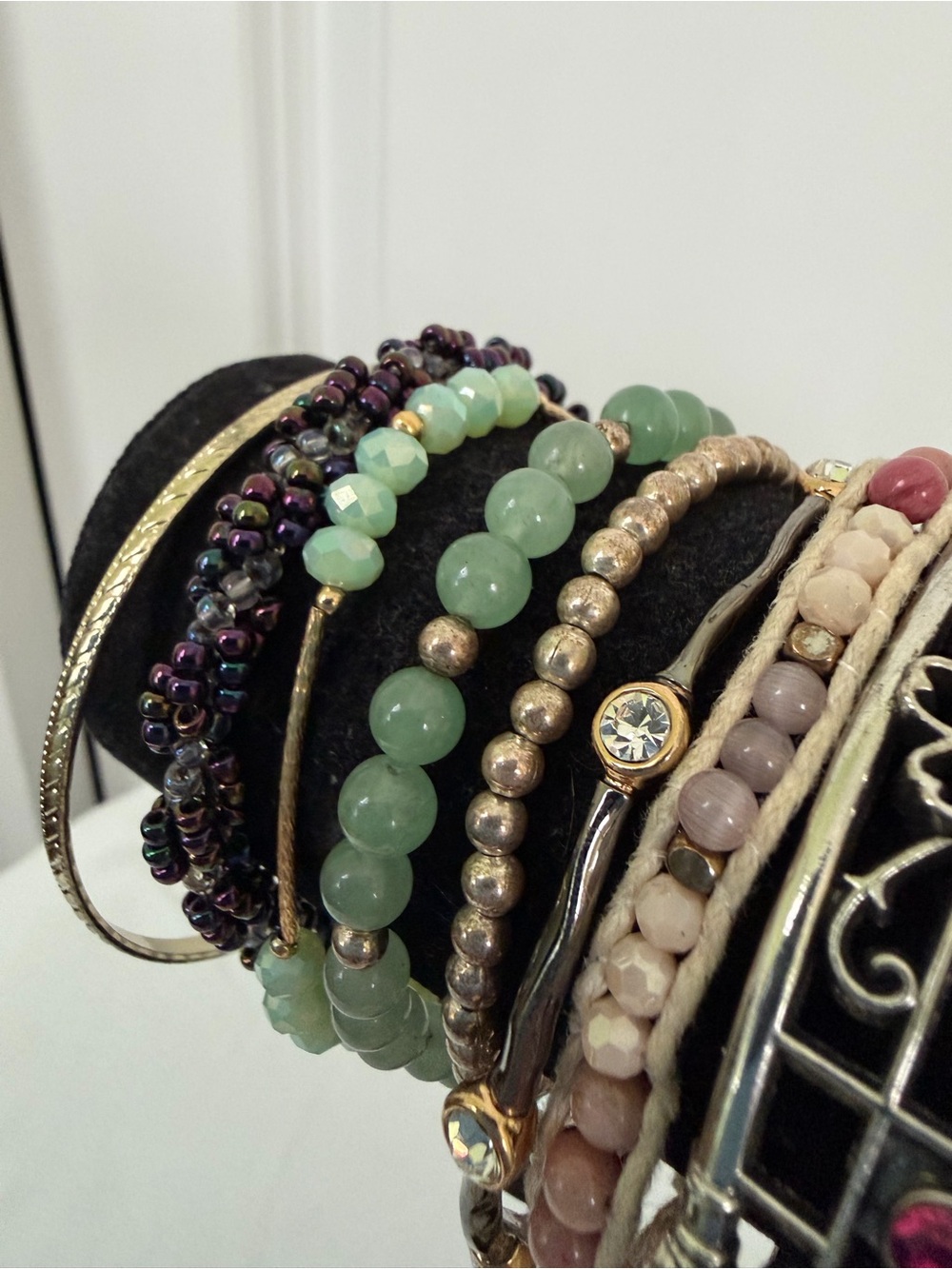 14-Piece Bracelet Lot Assorted Glass Stone Crystal Vintage Modern and more - Picture 5 of 8